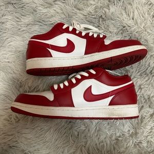 Nike jordans low ‘Gym Red’